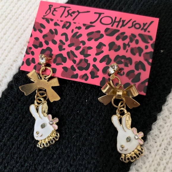 Betsey Johnson Jewelry - NWT Betsey Johnson White Rabbit Earrings